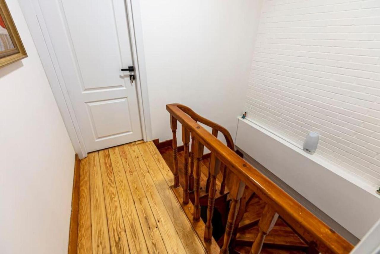 Historical 4-Br Home Steps From Besiktas Stadium & Bosphorus Views - Prime Nisantasi Location! Истанбул Екстериор снимка