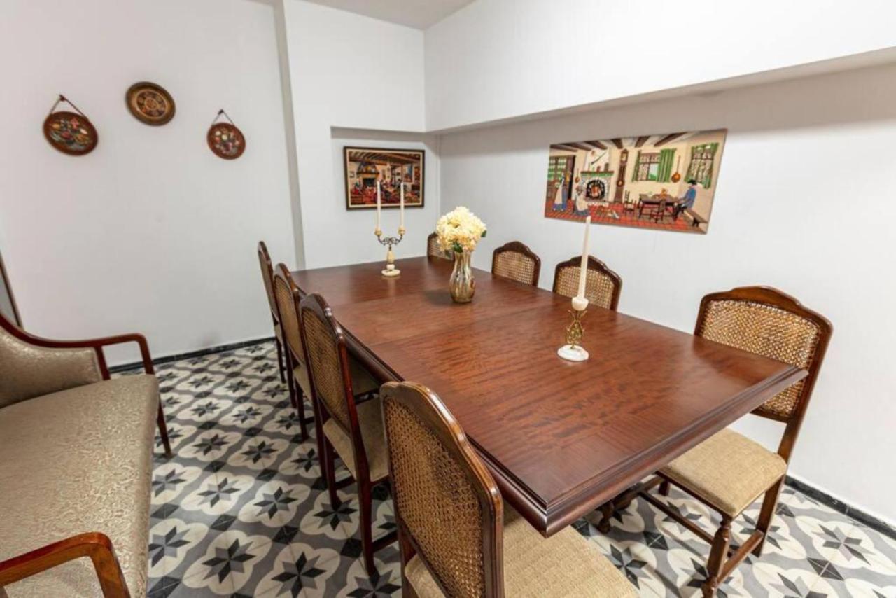 Historical 4-Br Home Steps From Besiktas Stadium & Bosphorus Views - Prime Nisantasi Location! Истанбул Екстериор снимка