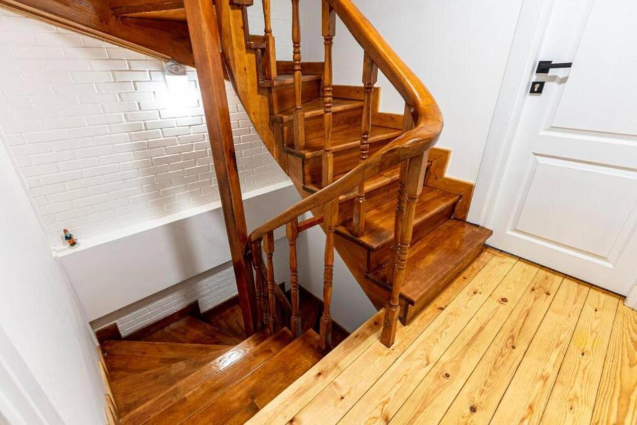 Historical 4-Br Home Steps From Besiktas Stadium & Bosphorus Views - Prime Nisantasi Location! Истанбул Екстериор снимка
