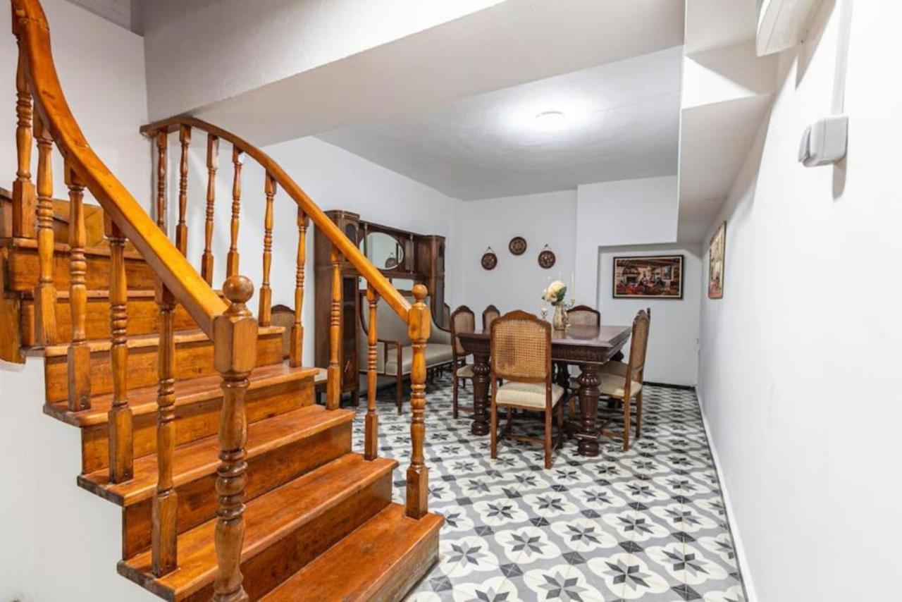 Historical 4-Br Home Steps From Besiktas Stadium & Bosphorus Views - Prime Nisantasi Location! Истанбул Екстериор снимка